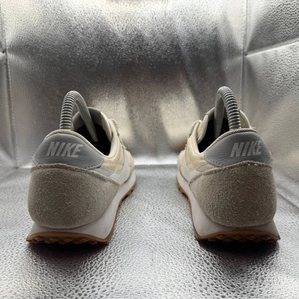 Size 8.5‎ Nike Daybreak Sneakers Womens Cream Good Suede Nylon Waffle Outsole